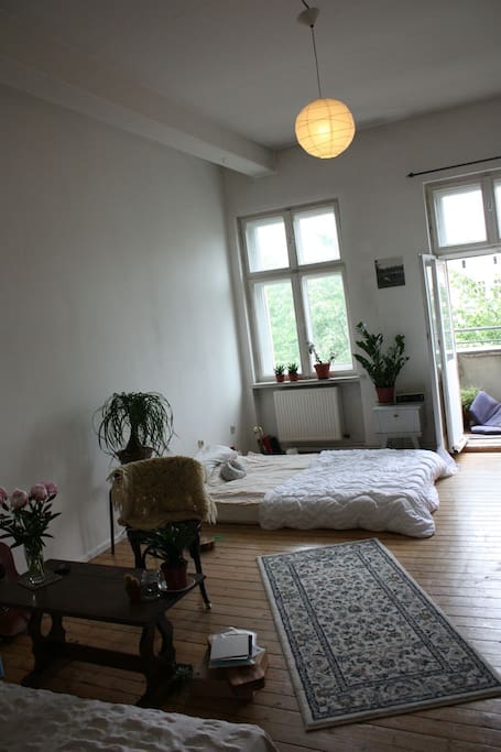 Bett / Bed