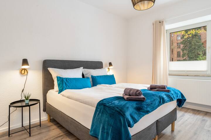 غرفة نوم ثانية مع صندوق سرير سبرينج 160 x 200 سم