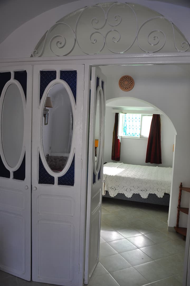 armario - puerta de la habitación cama grande 2 plazas