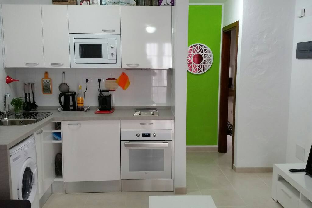 Kitchen at the side.