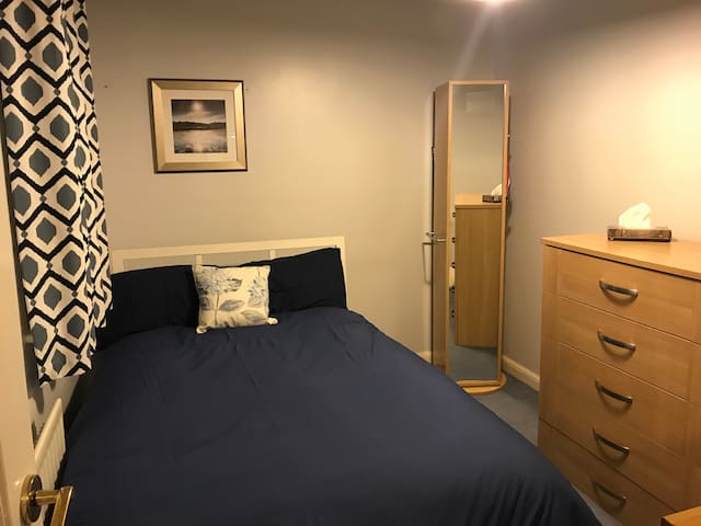 Quiet and comfortable single bedroom, Great Ashby