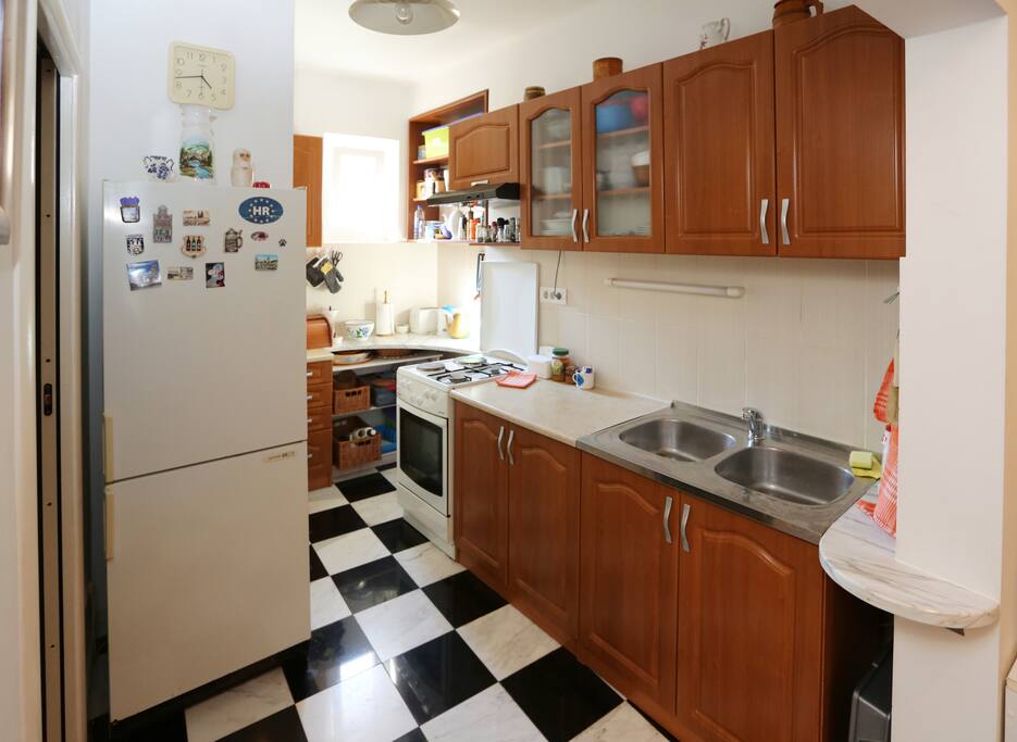 Fully equipped kitchen!