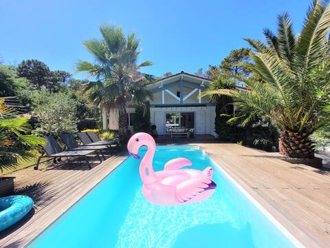 *VILLA PALMA* 5 master suites, 600 m from the beach