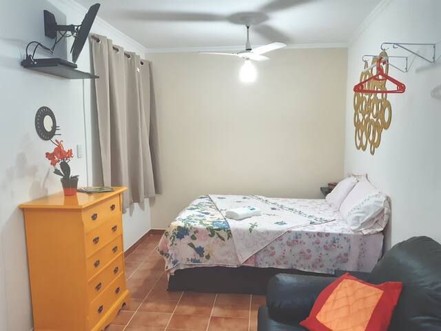 Kitnet a 15m da praia em Santos / SP