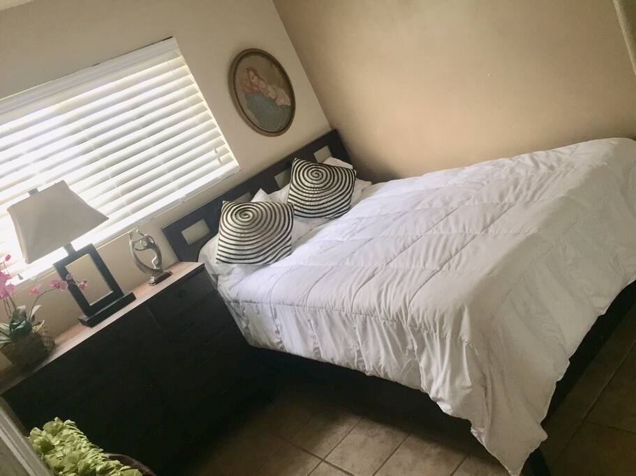 Queen Bed