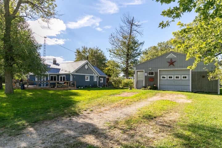 Airbnb Leamington Vacation Rentals Places To Stay Ontario