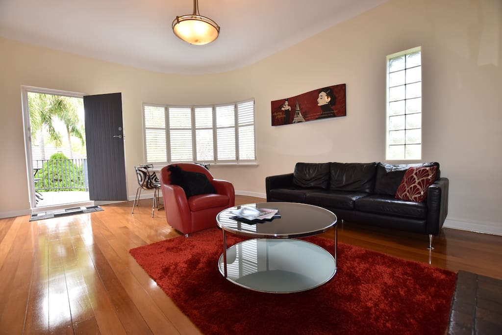 Lounge/dining room