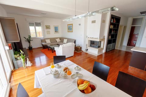 Successful Airbnb property: LUXURY VILLA CASTRUM with heated pool in Grad Kaštela