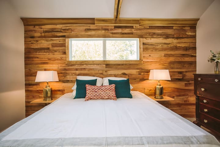 The White Barn Apartment