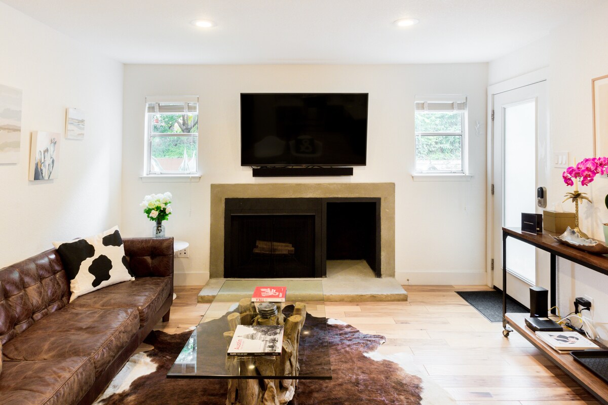 Explore Downtown Austin from a Hip Condo