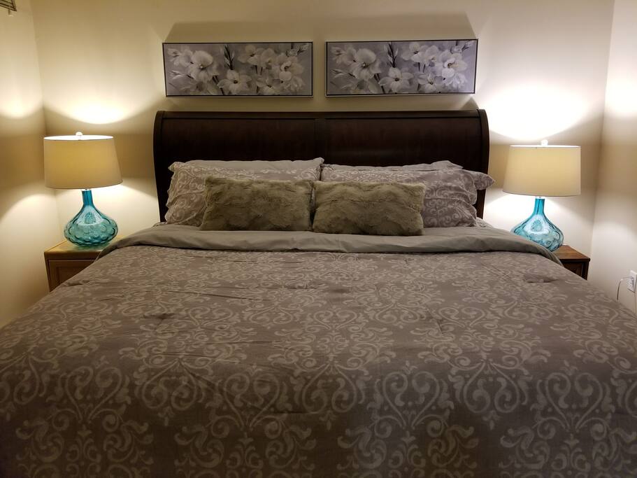 Master Bedroom. King size Bed.