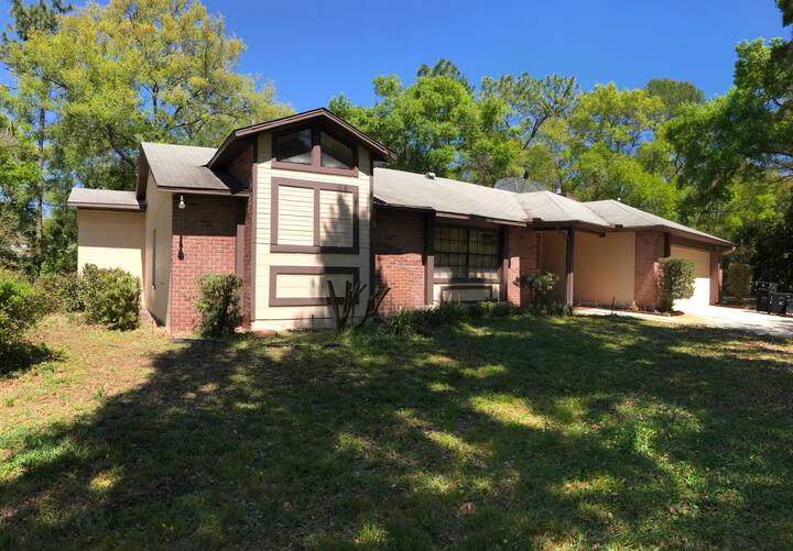 Lake Helen Vacation Rentals & Homes Florida, United States Airbnb