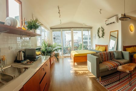 📍2BR✯CENTRAL LOCATION✯3'->FOOD COURT✯BALCONY✯LIFT