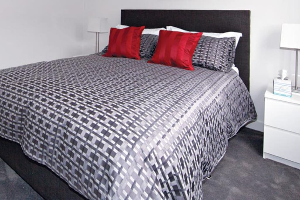 Queen size bed