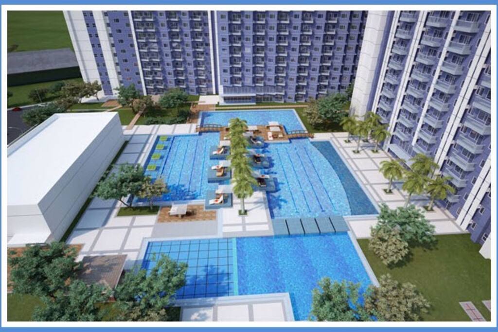 View of the massive pool.
