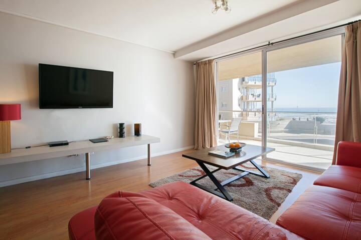 Panoramic Sea Views, Balcony & Pool gallery image 4