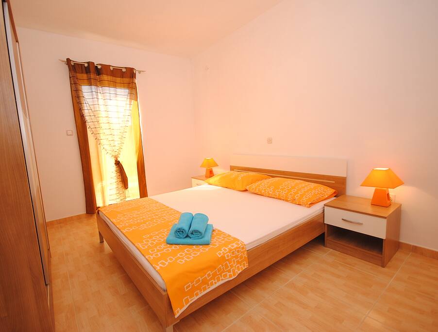 Bedroom with double bed