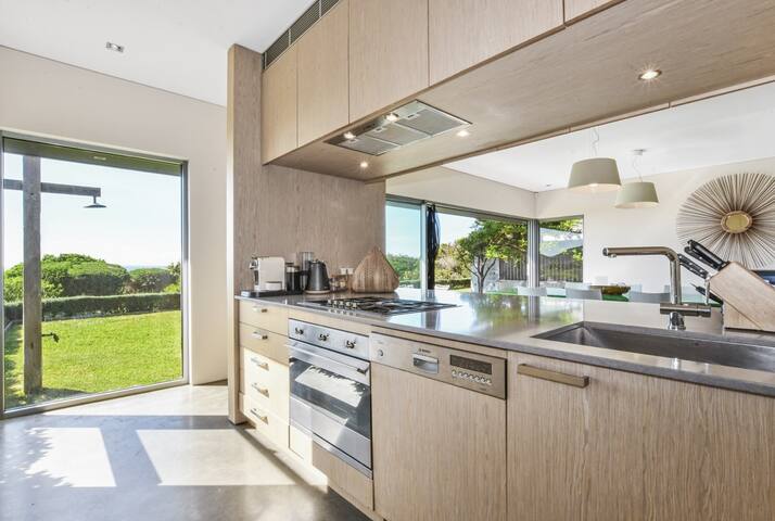 88 NORD Sun-Kissed Luxe at Boomerang Beach gallery image 5