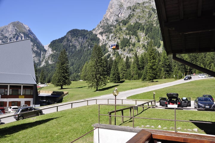 Apartment with Marmolada view