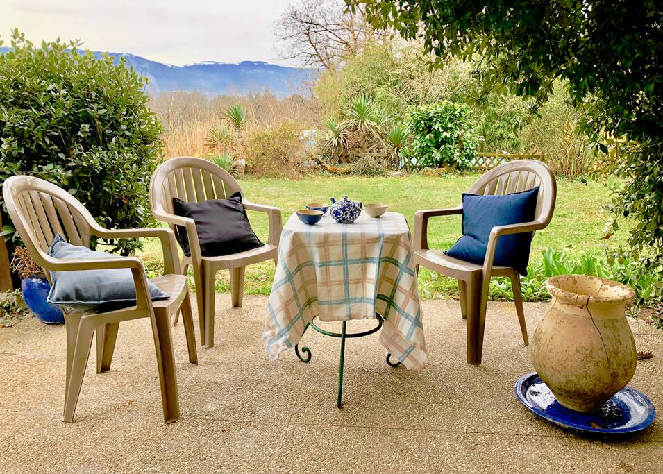 Terrace with view on the mountains