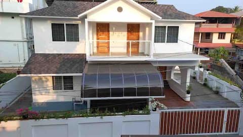 Spacious 2BR house near Lulu Mall & Amrita Hosp.