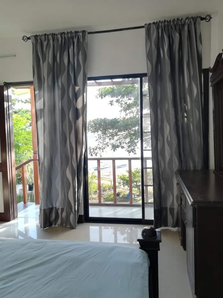 Ოთახის 1 საძინებლის ხედი.