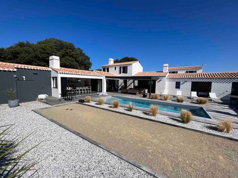🌞Villa La Bosse🌞 on Noirmoutier for🏝 10 people.