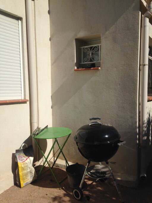 coin barbecue.