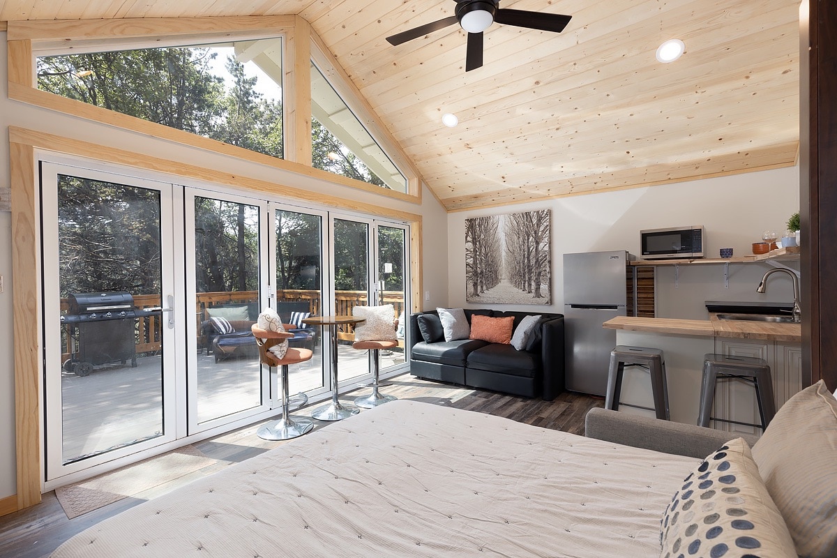 Bugsy’s Inside Out Hideaway|Private|Nature - Houses for Rent in Lake ...