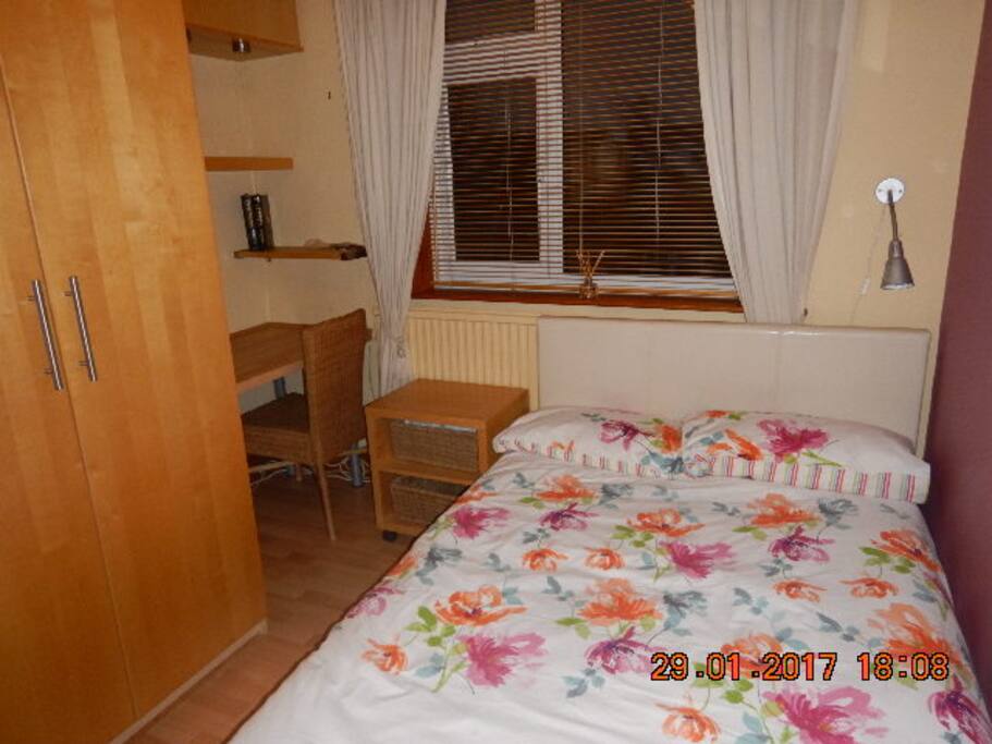 3/4 Bed