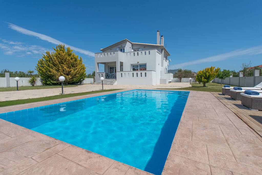 Muthee Luxurious Private Villa