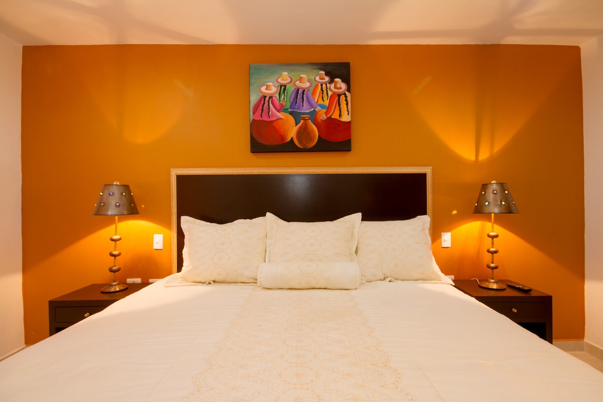 6BR Villa in San Miguel de Allende — 6 bedroom vacation rental in San Miguel de Allende