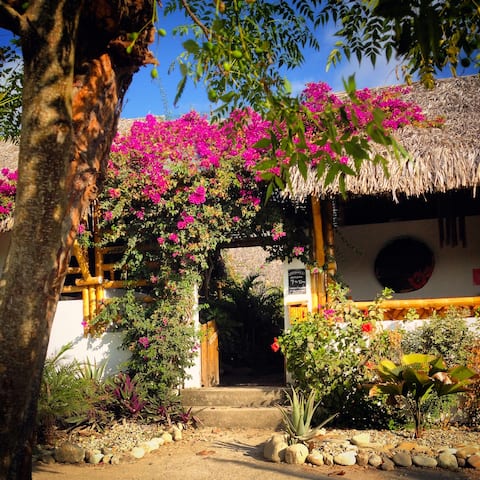 La casita en Los Orishas (h6)