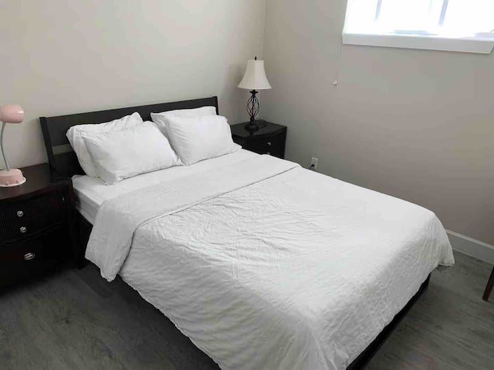 Спална соба 2 со брачен кревет (широк 150 - 179 см)