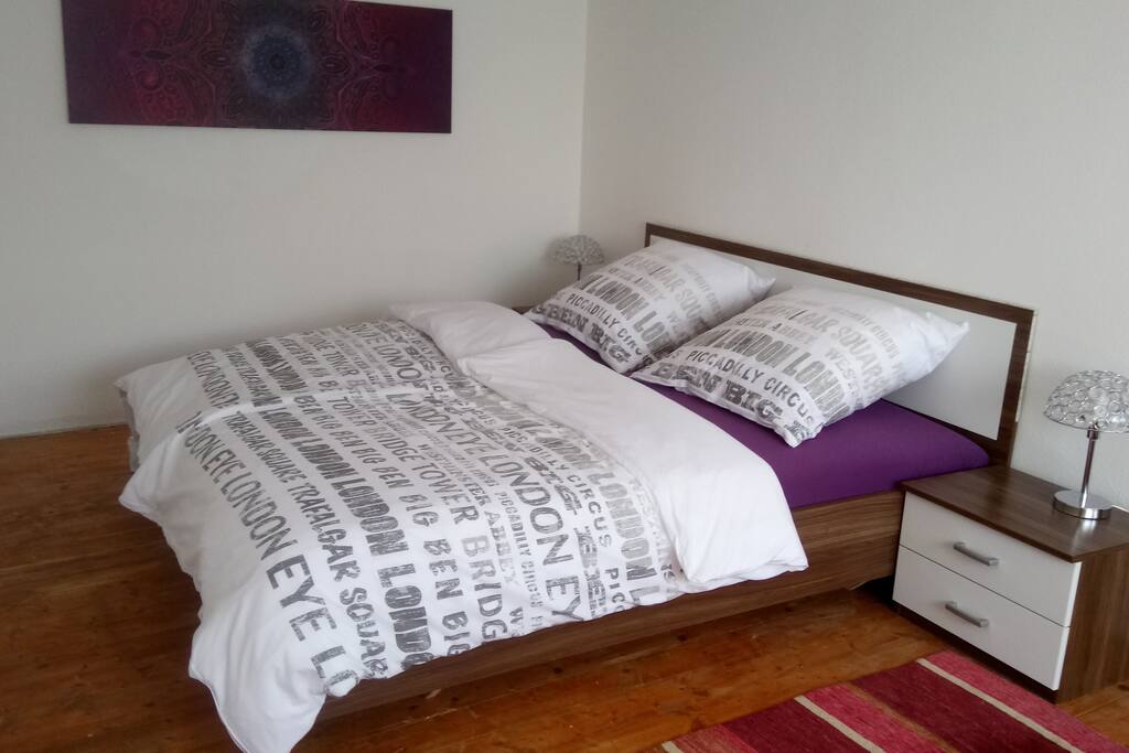 Schlafzimmer - Doppelbett
