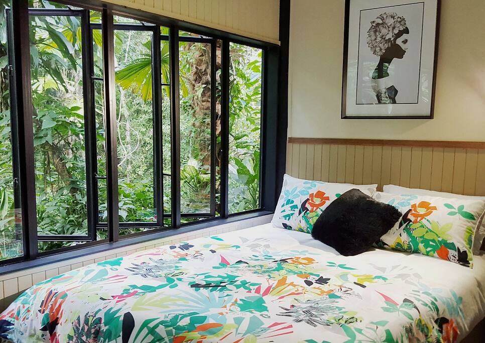 Queen Bed