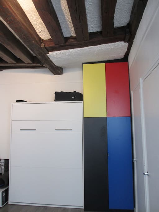 Hidden bed and Mondrian Closet