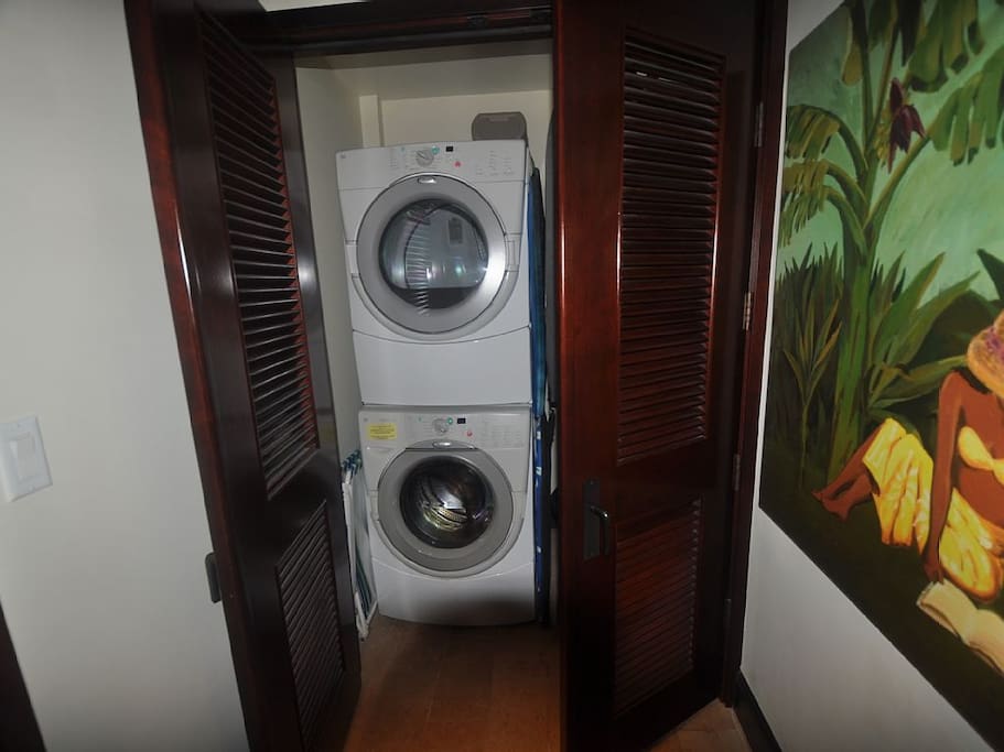 Washer and dryer in the unit to minimize the amount of clothes you need to travel with.