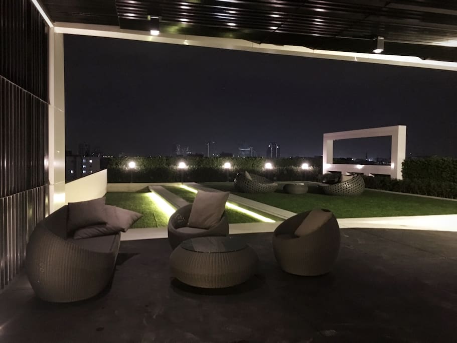 Private Sky Deck