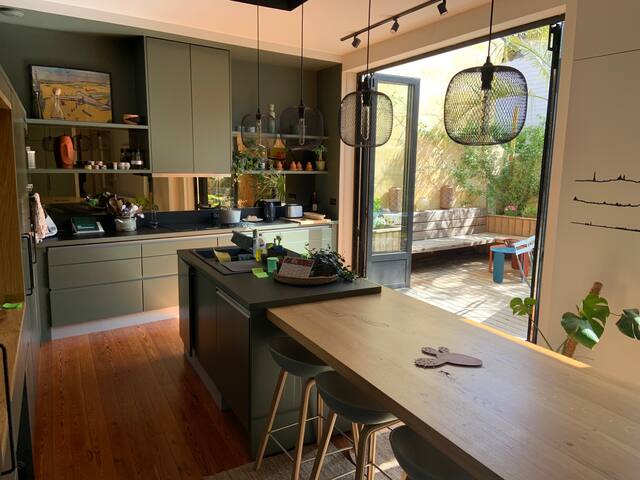 A 2 pas de la gare : Luxe, calme et convivialité gallery image 5