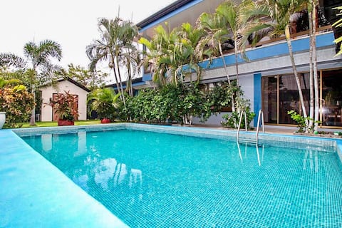 Beach Front House in Puntarenas. Huge private pool