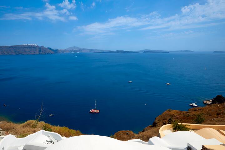 Amaya Castro Villa | Sea View Outdoor Jacuzzi gallery image 5