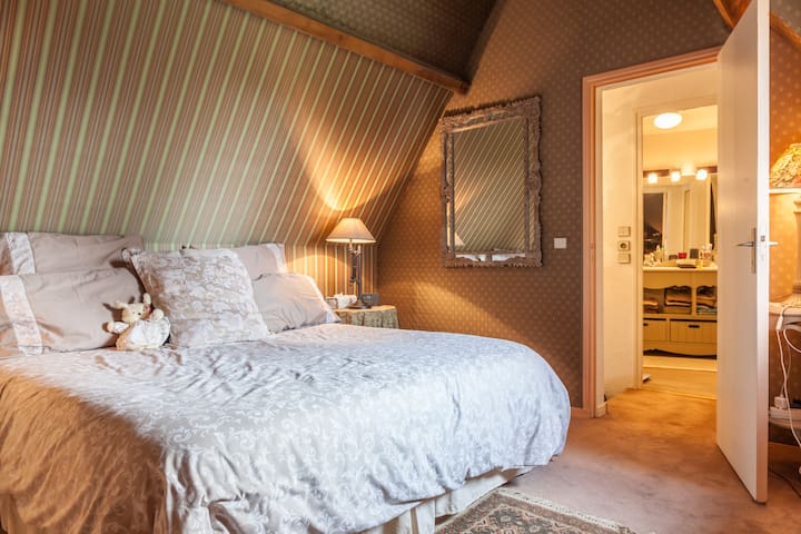 Listing in Trouville Sur Mer