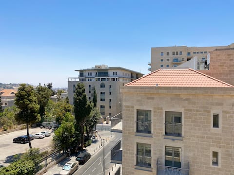 Stylish 1 BR Ha-Nevi'im Mt Olives-view balcony Apt