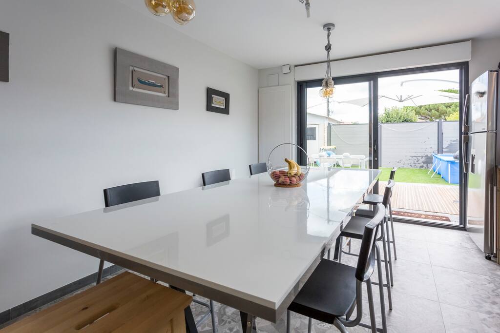 Une grande table conviviale