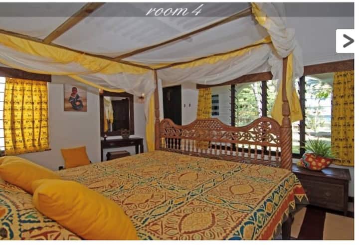 Habitación 4, cama matrimonial