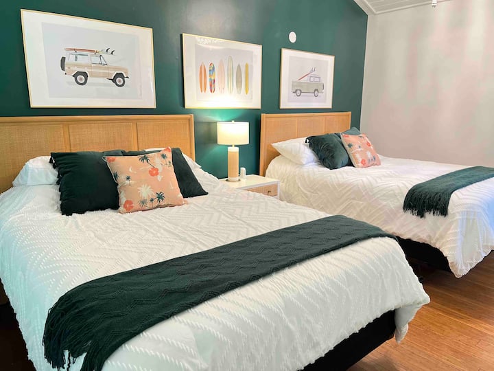 Დაიჭირეთ რამდენიმე zzz კომფორტული დედოფალი და სრული ზომის საწოლები. 