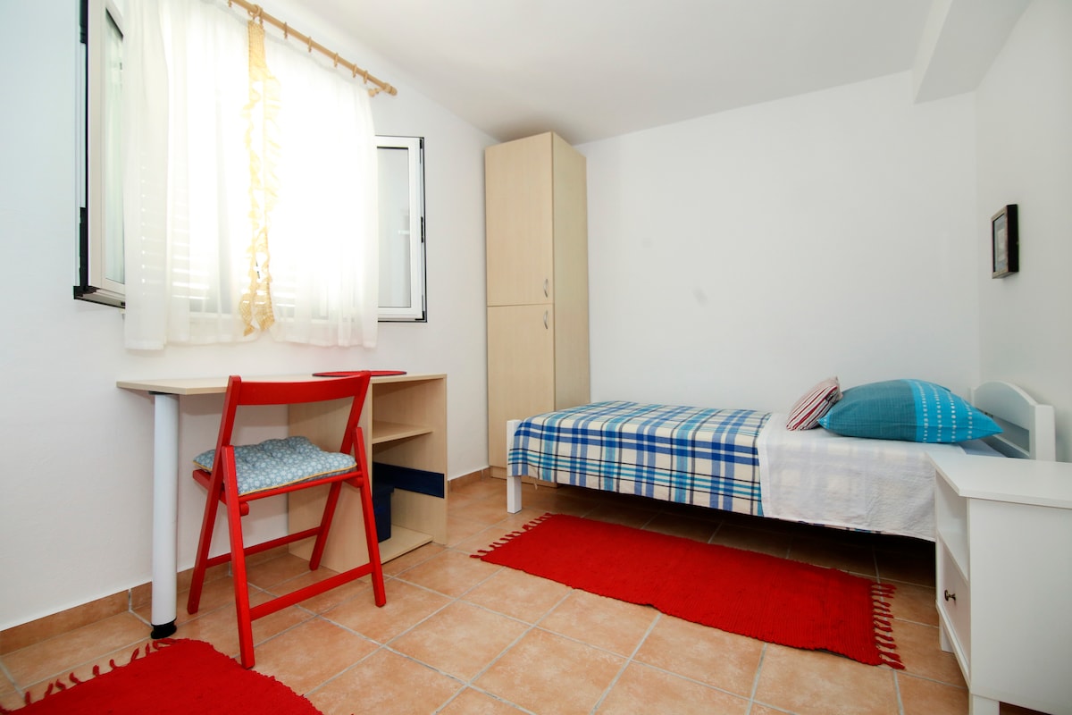 საძინებელი 2