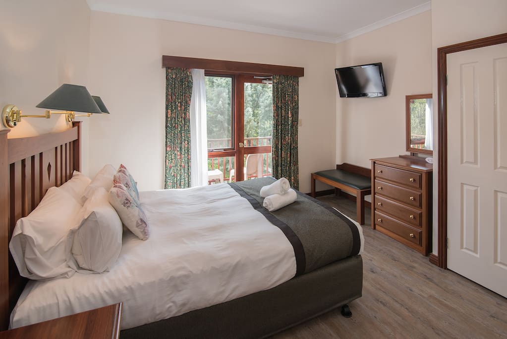 spacious bedroom