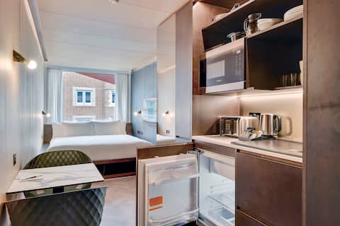 Funky Studio in Waterloo